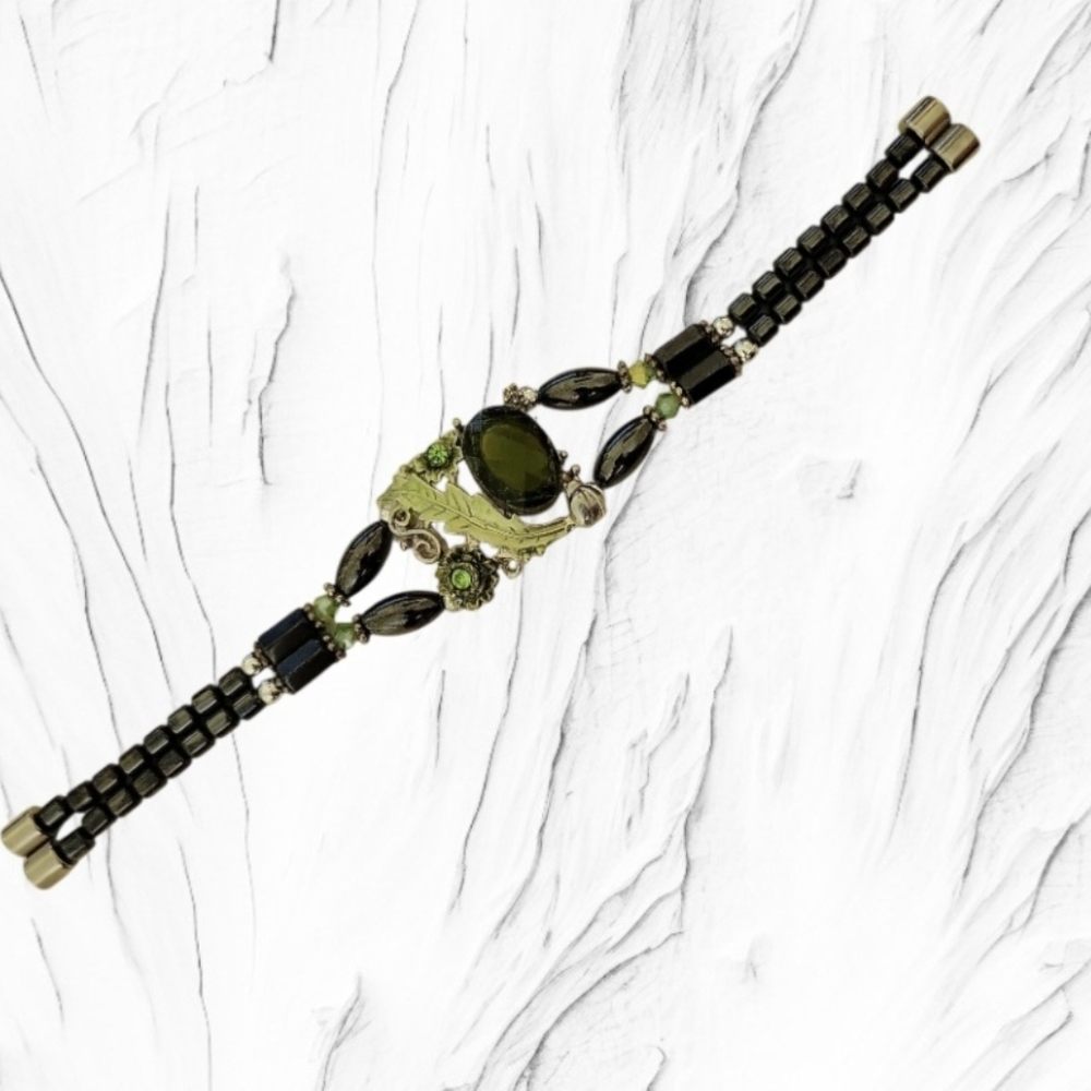 Vintage Green Crystal Magnetic Bracelet - Picture 3 of 4